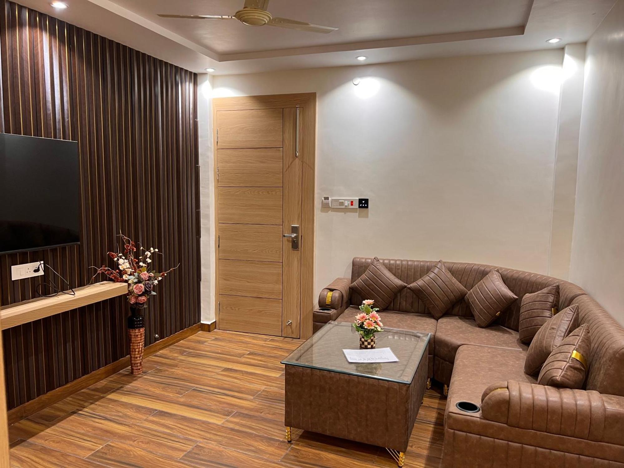 Hotel Jk Palace Prayagraj Ngoại thất bức ảnh